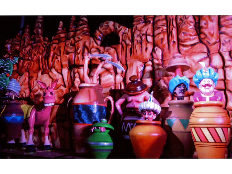 Photo - Not quite forty thieves, but there\'s a good few! - Ali Baba 2005 - Blackpool Illuminations Gallery - &copy; Sarah Myerscough