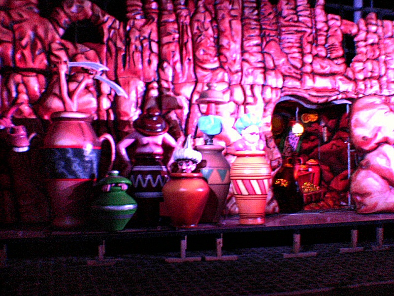 Photo - Illuminated centre section of the Ali Baba tableau with open cave door showing treasure - Ali Baba 2005 - Blackpool Illuminations Gallery - &copy; Sarah Myerscough