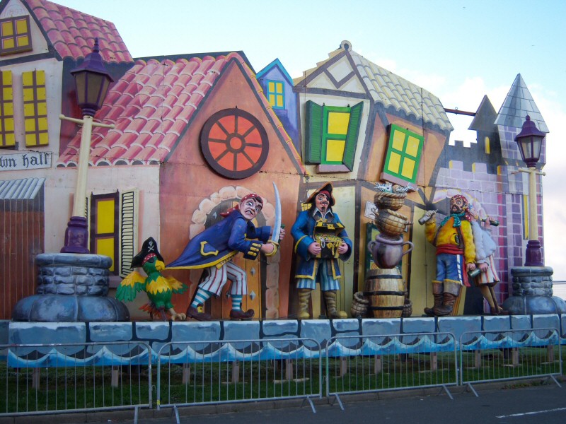 Photo - A collection of drunken pirates on the Pirate Tableau - Pirate Tableau 2006 - Blackpool Illuminations Gallery - &copy; Sarah Myerscough