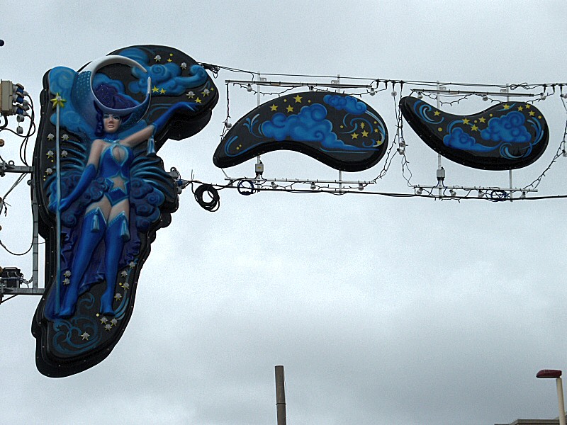 Photo - Selena fitted in position on Blackpool Promenade - Decodance 2007 - Blackpool Illuminations Gallery - © Sarah Myerscough