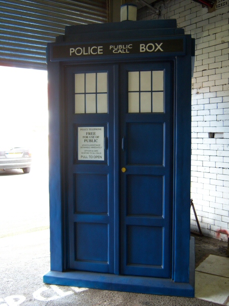 Photo - Tardis Road Feature - Doors fitted - Dr Who 2008 - Blackpool Illuminations Gallery - © Sarah Myerscough