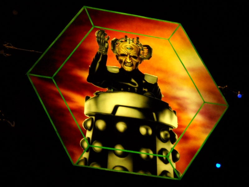 Photo - Davros Road Feature (5 of 6) - Lit up on the promenade during the 2009 Illuminations - Dr Who Davros 2009 - Blackpool Illuminations Gallery - © Sarah Myerscough