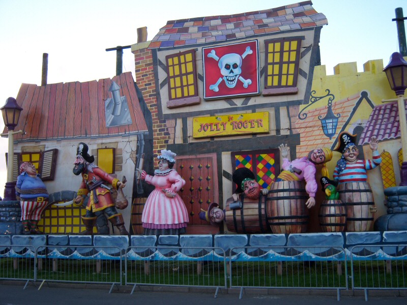 Photo - Ye Jolly Roger Inn on the Pirate Tableau - Pirate Tableau 2006 - Blackpool Illuminations Gallery - © Sarah Myerscough