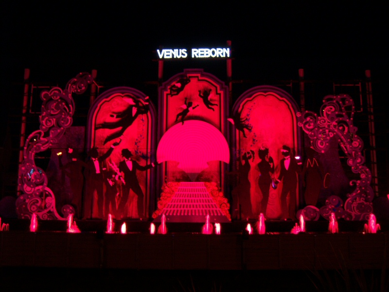 Photo - Venus Reborn animated tableau designed by Laurence Llewelyn-Bowen lit up red