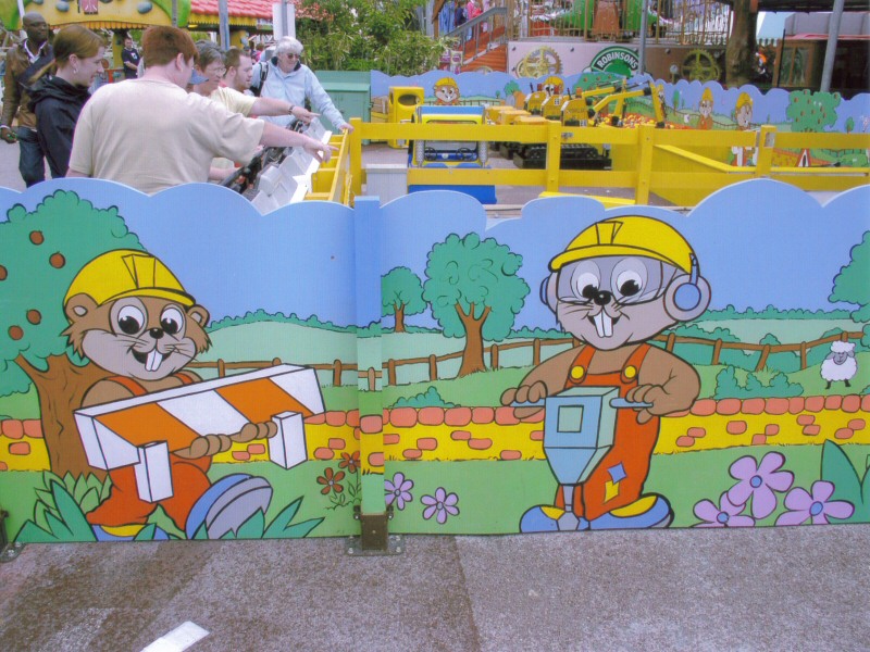 Photo - Nice detail shot of Bradley Beaver looking more than a little bit like Bob the Builder - Themed Enclosure (Radio Controlled Cars Ride) - Blackpool Pleasure Beach Gallery - © Sarah Myerscough